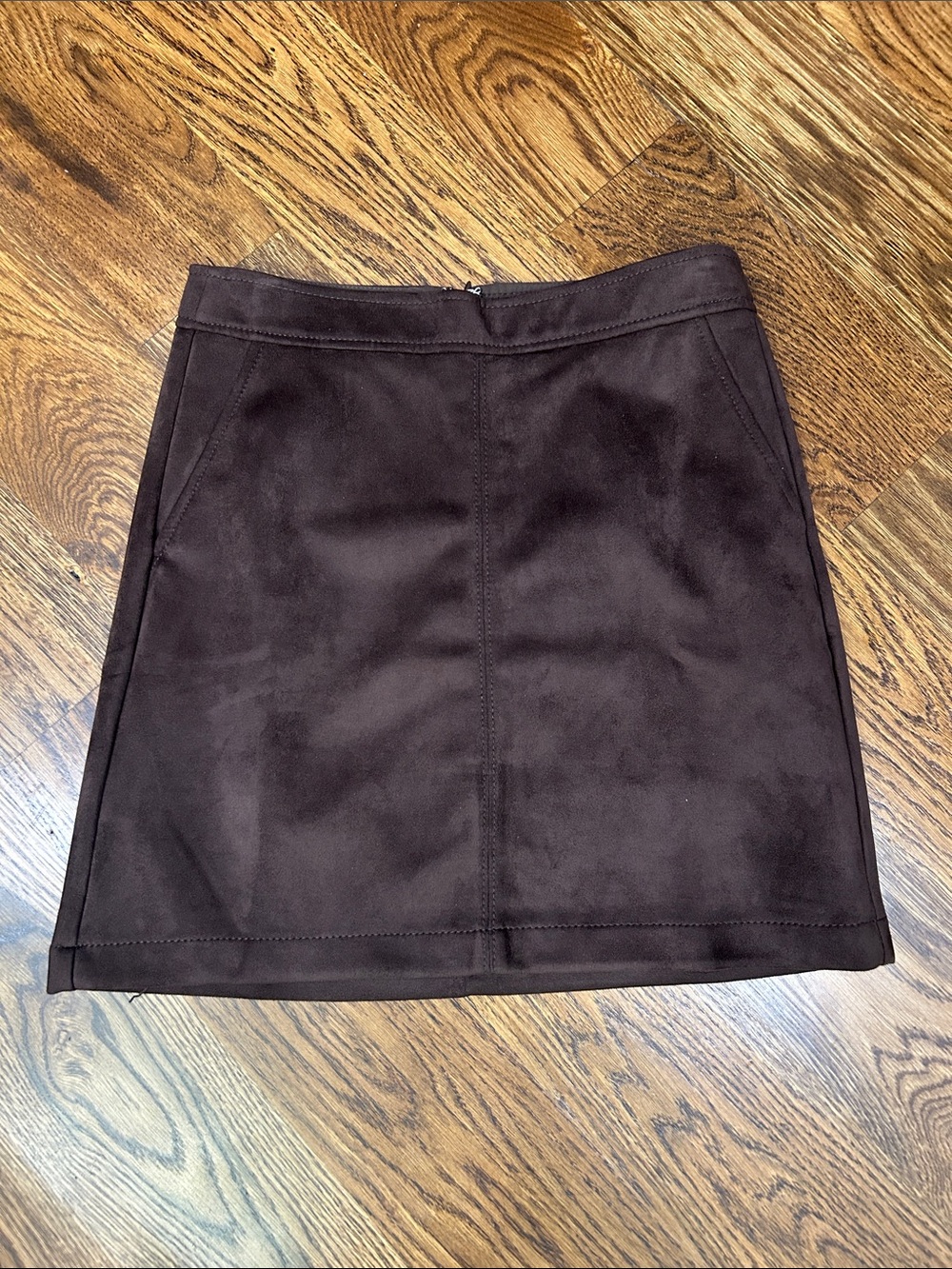 LOFT Dark Brown Faux-Suede Mini Skirt. Like new. Size 4